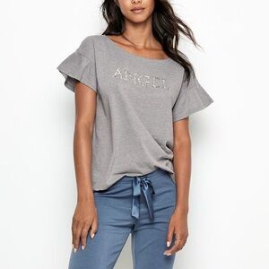 🩷 VICTORIA SECRET ANGEL BLING PLEATED SLEEVES SHORT SLEEVE SIZE MEDIUM TEE